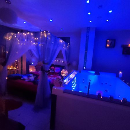 Loft Avec Baignoire Spa Lecrin Romantique Ochancourt 外观 照片