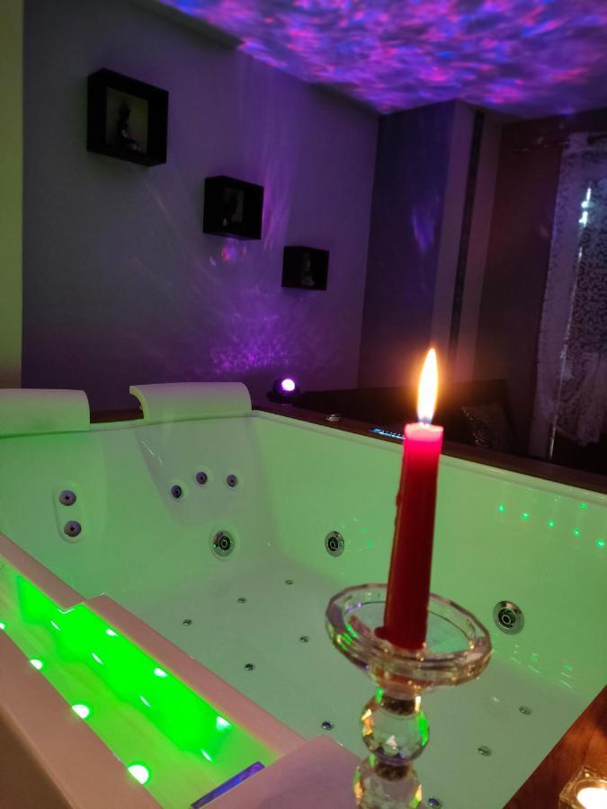 Loft Avec Baignoire Spa Lecrin Romantique Ochancourt 外观 照片
